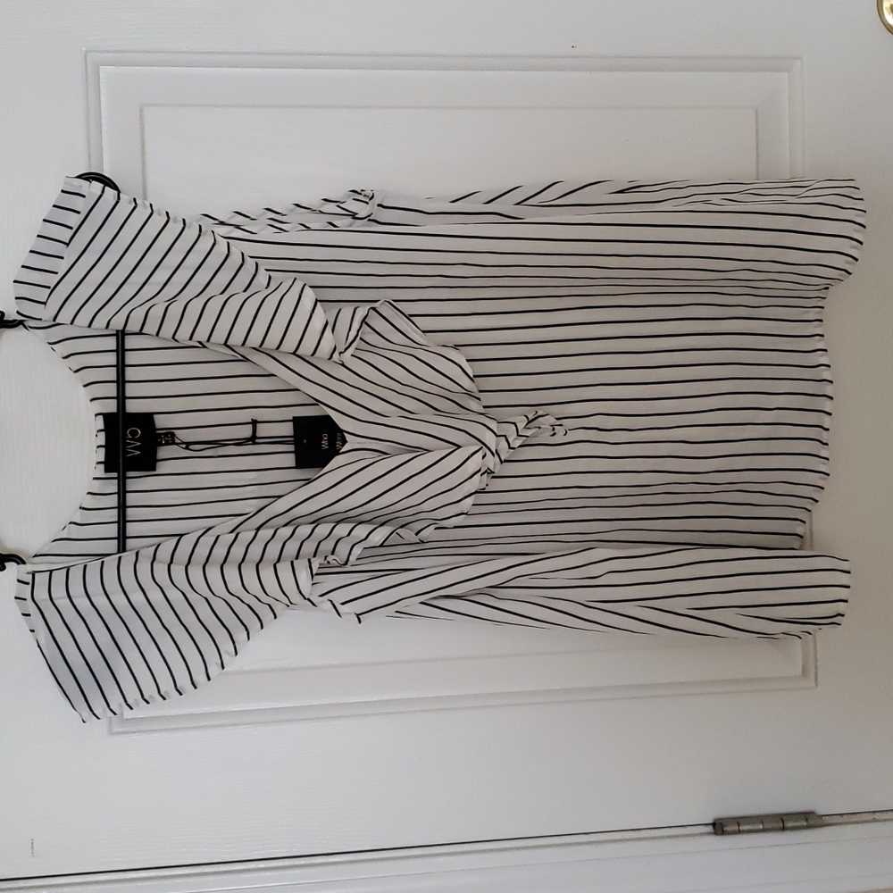White and navy blue pinstriped blouse with ruffle. Size L